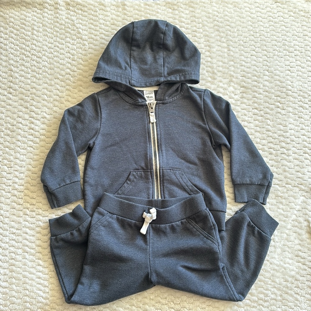 Carter’s Fleece Sweatshirt and Sweatpants set, 18 months, blue